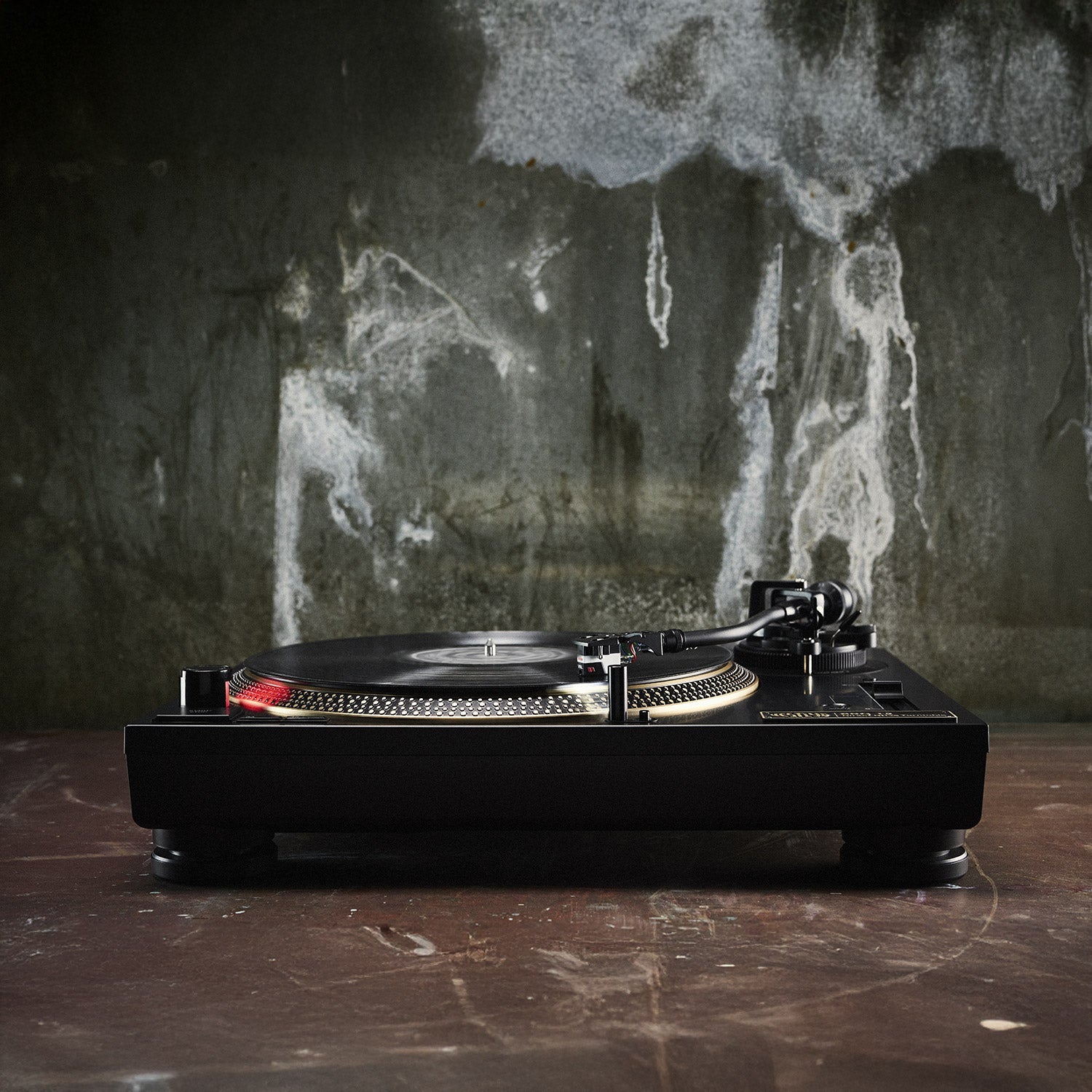 PRO T2: DJ Turntable | Direct drive, Ortofon VNL, JFET RIAA