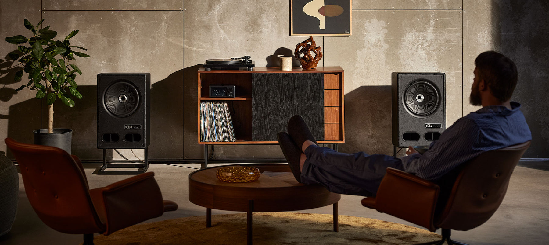 Vestlyd V12C monitor hangfal